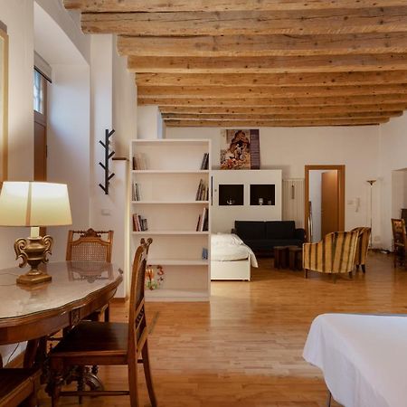 Zola, Charme E Vista Nel Cuore Di Trieste Ngoại thất bức ảnh