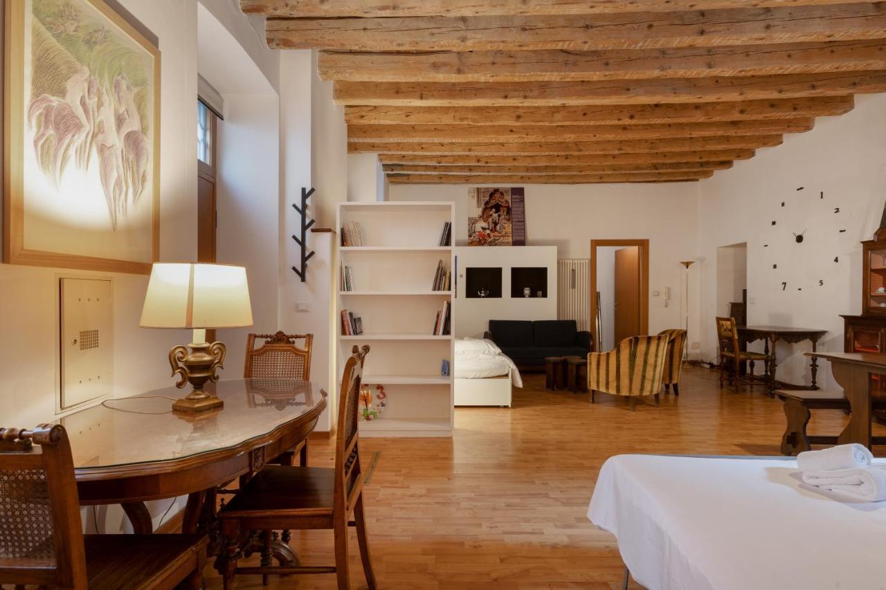Zola, Charme E Vista Nel Cuore Di Trieste Ngoại thất bức ảnh